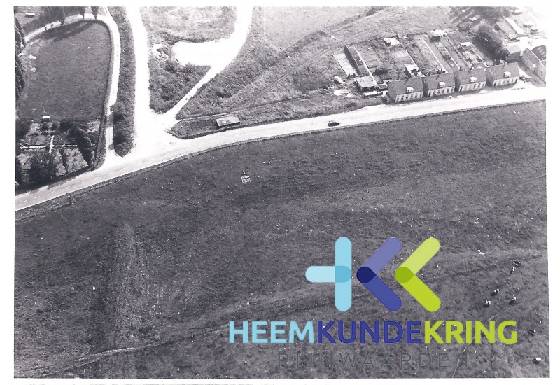 Tolkamer 1974 Luchtfoto `Gravenwaardsedijk (Keiendijk) Coll. G.B.Janssen